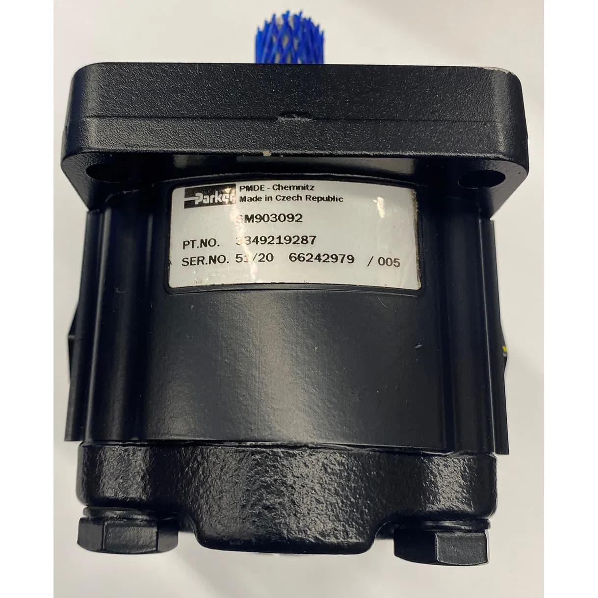 Motor only, hydraulic, 6ccm (0.37 in3/rev) gear motor, 6 cc/rev. Needs adapter for install